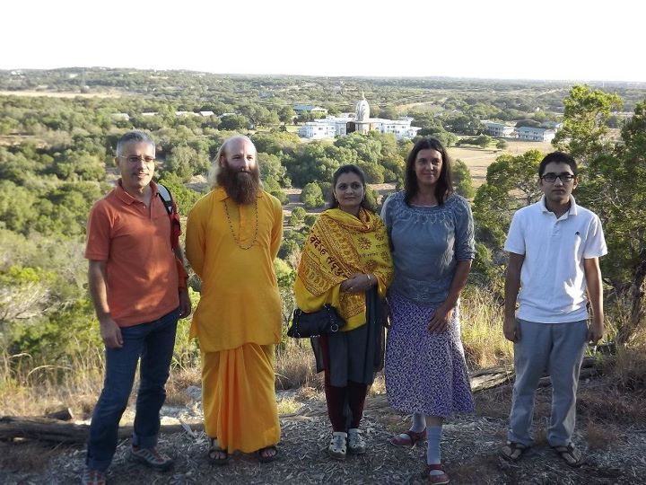 Trip to Radha Madhav Dham, the ashram of Kripaluji Maharaj